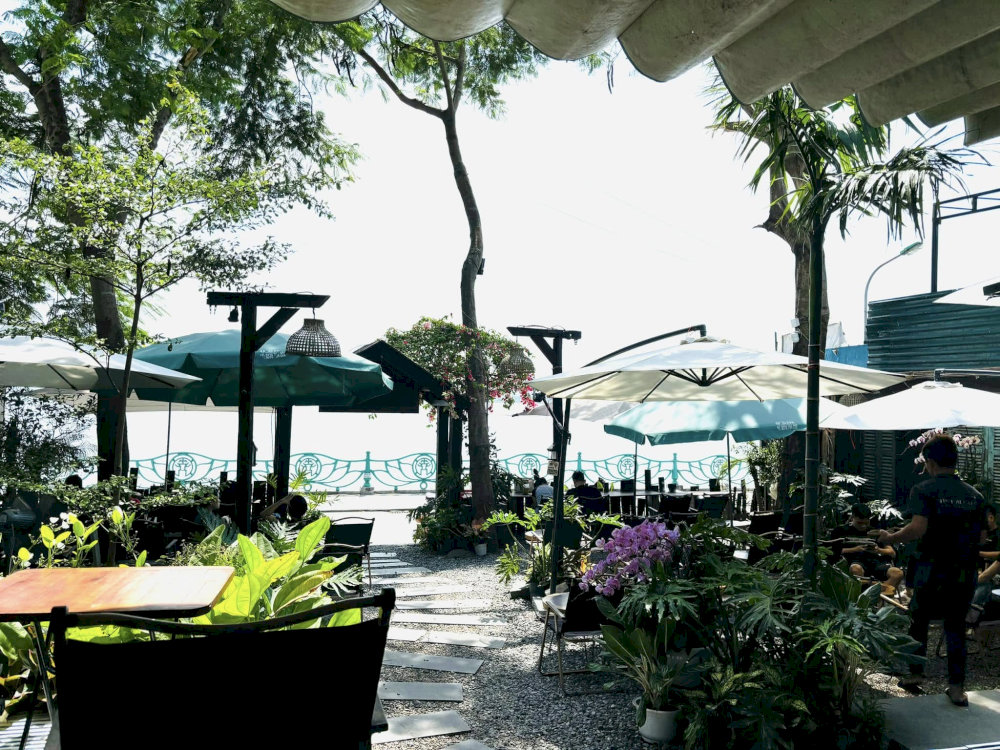 Không gian The DOM Cafe